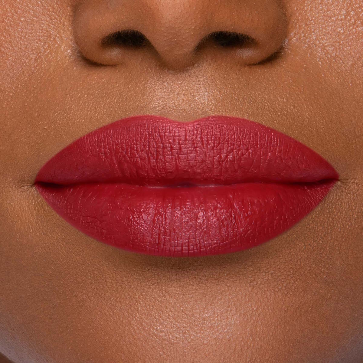 LADY BOLD LIP LINER (DELINEADOR DE LABIOS)